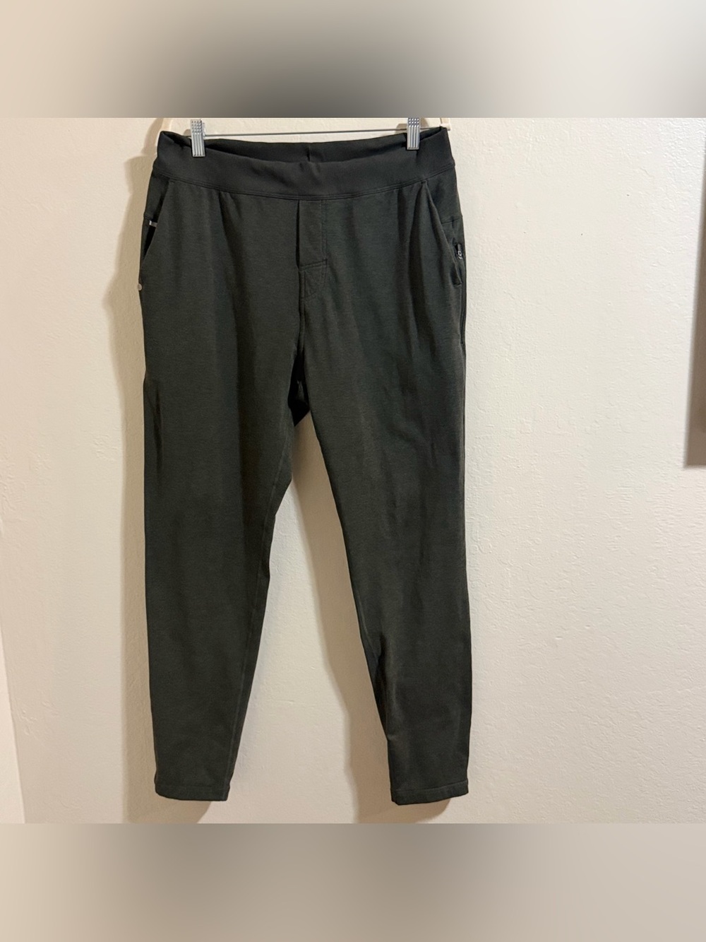 Vuori Coronado Pants Large Mens Dark Olive Green Heather Joggers Sweatpants